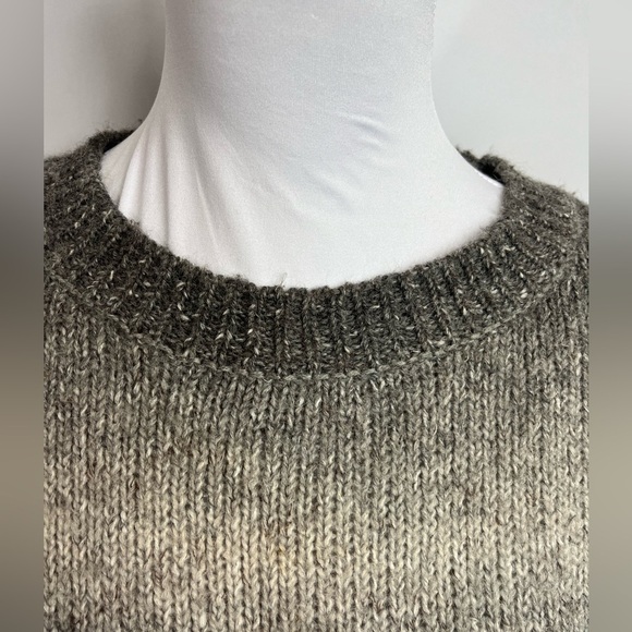Who What Wear Oversized Knit Crew Neck Cocoon Sleeve Ombré Sweater Grays Size XS - Picture 3 of 10